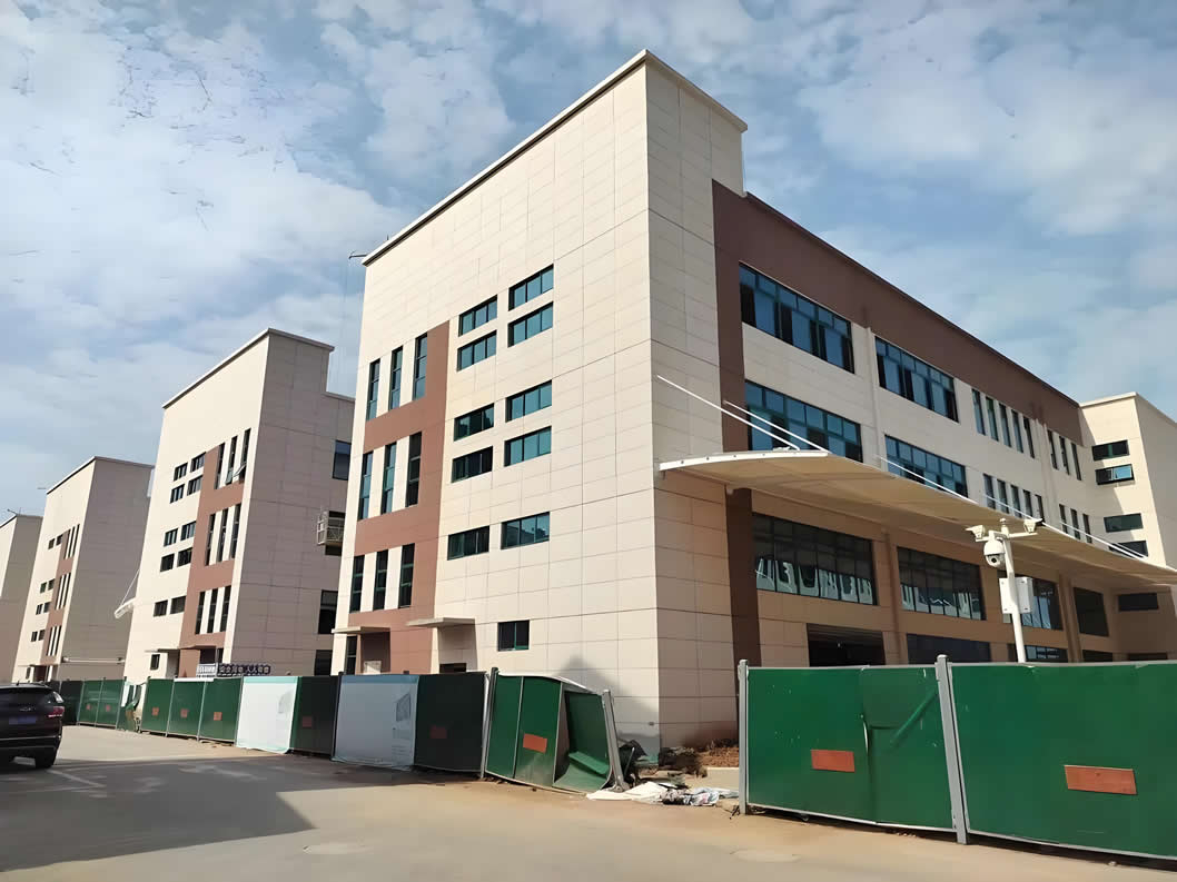 岳陽市湘陰縣佳海食品產(chǎn)業(yè)園定制16*8*2不銹鋼生活水箱+成套恒壓供水設備一套